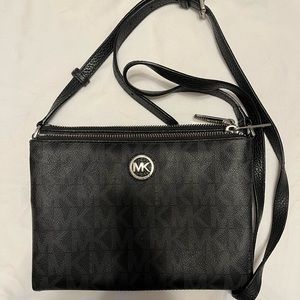 Michael Kors Crossbody purse